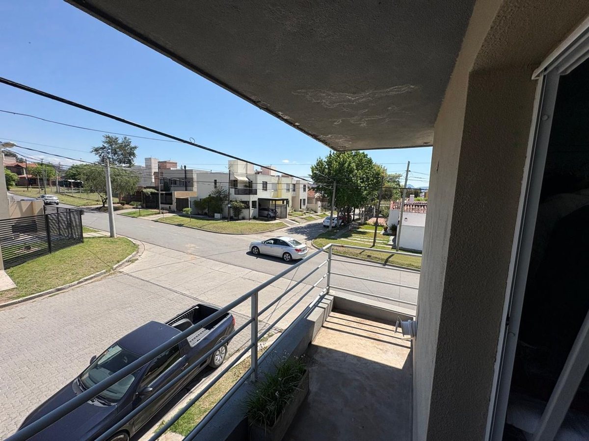 DUPLEX 3 DORMITORIOS VENTA GRAND BOURG - foto 3