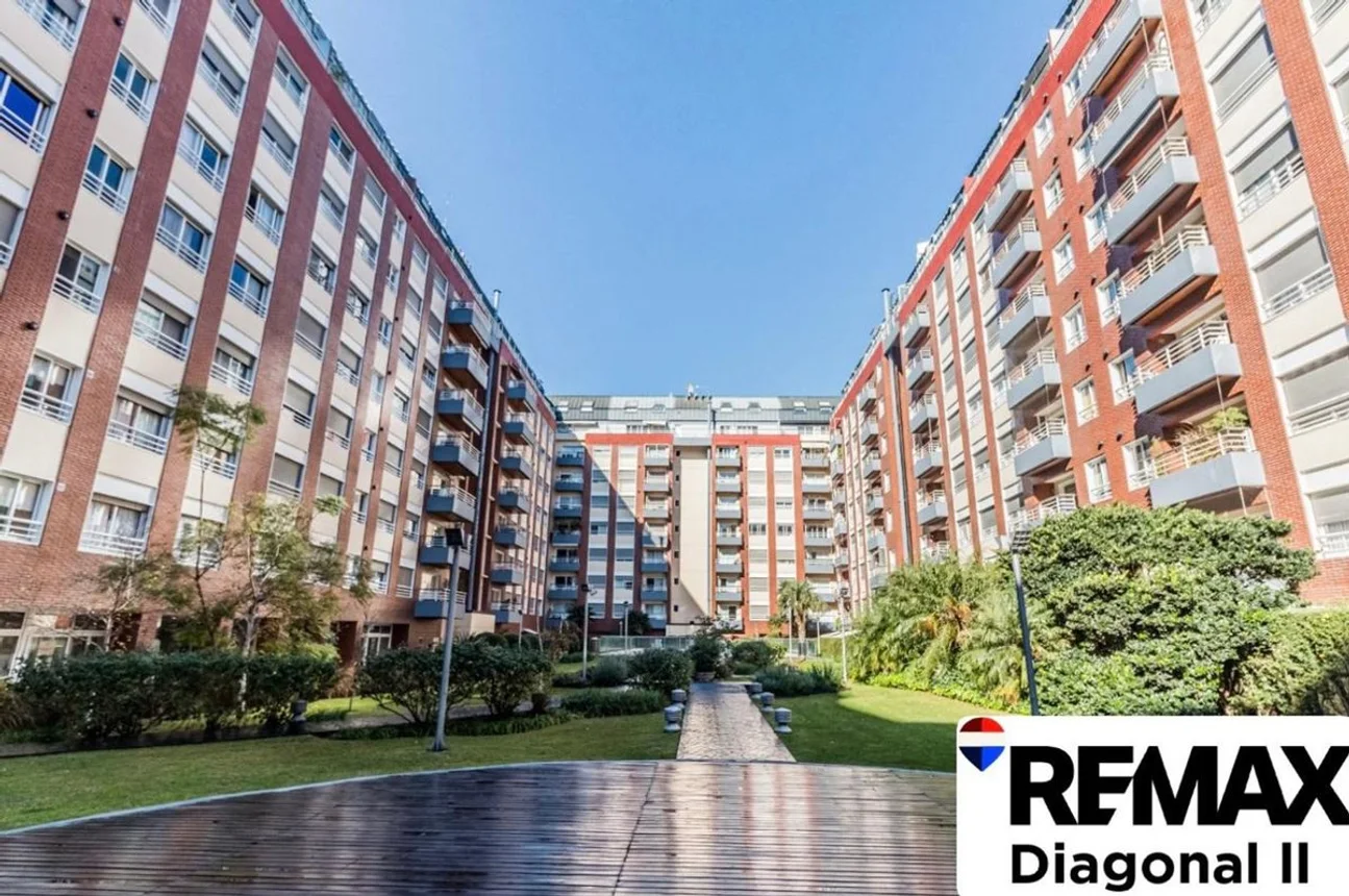 Departamento de 3 ambientes en venta en Puerto Madero, Aimé Painé 1600