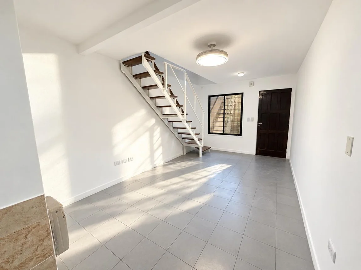 PH de 3 ambientes en venta en Lomas del Mirador, Coronel Dorrego 1100, foto 2