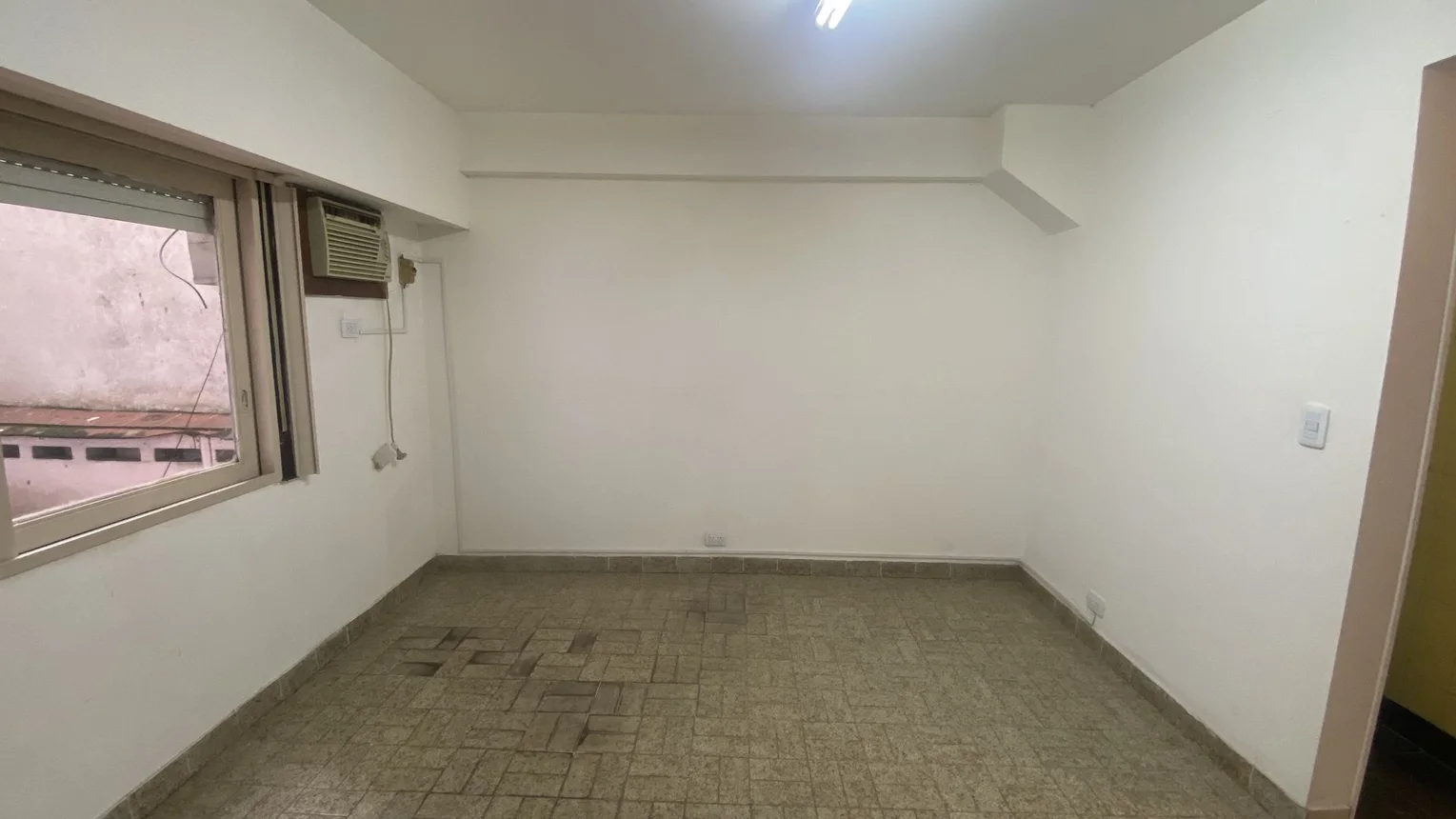 Monoambiente en alquiler en San Nicolás, Sarmiento 1200, foto 3