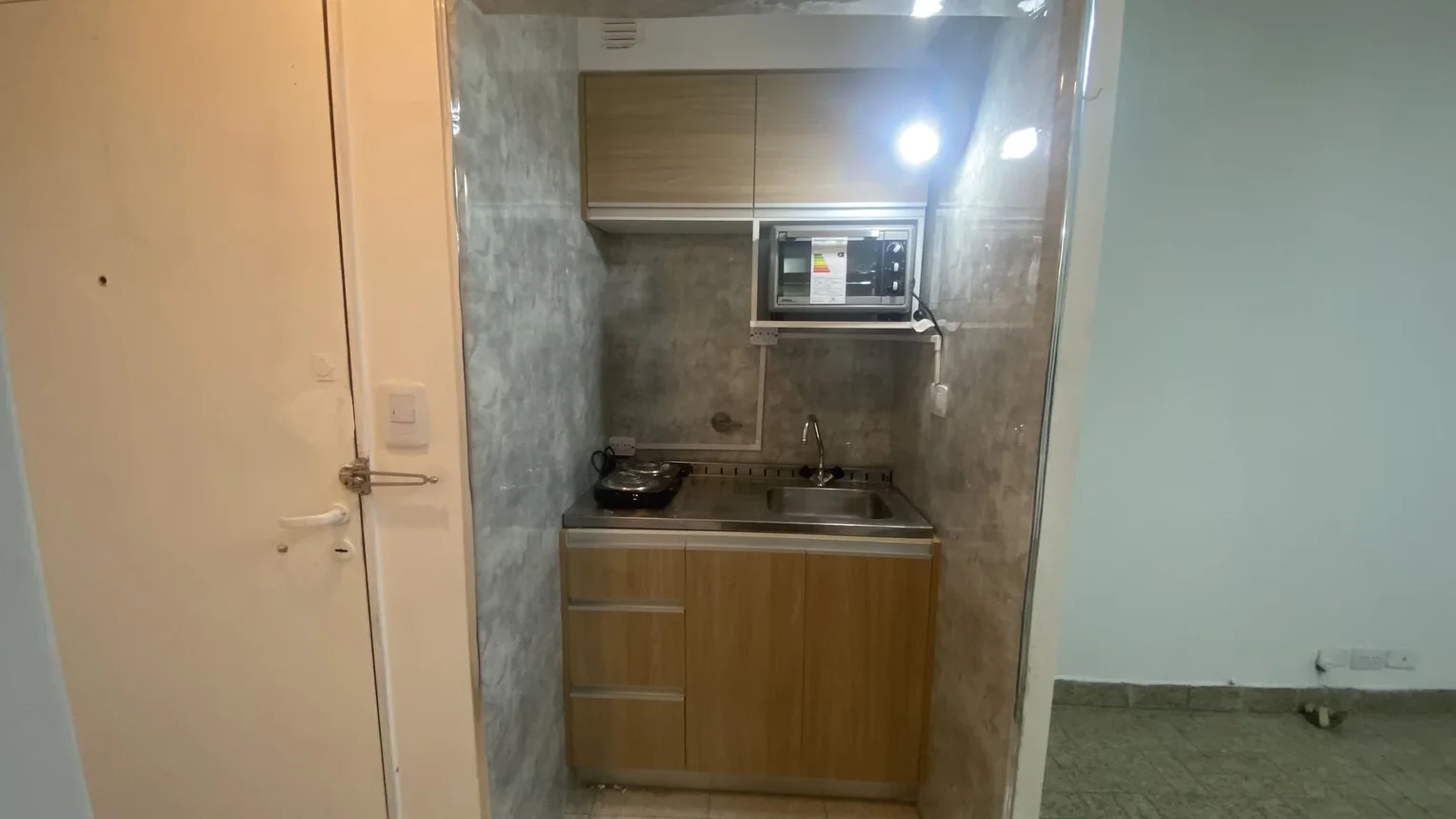 Monoambiente en alquiler en San Nicolás, Sarmiento 1200, foto 5