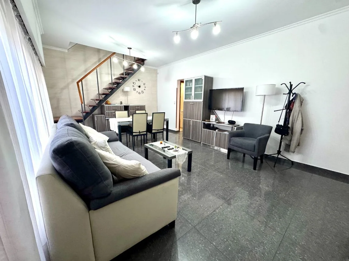 Casa en venta en Bernal Este, foto 2