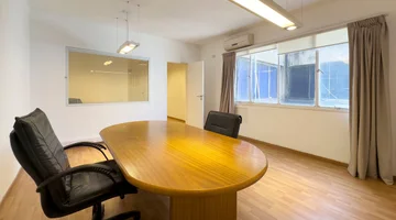 Excelente Oficina en Balvanera