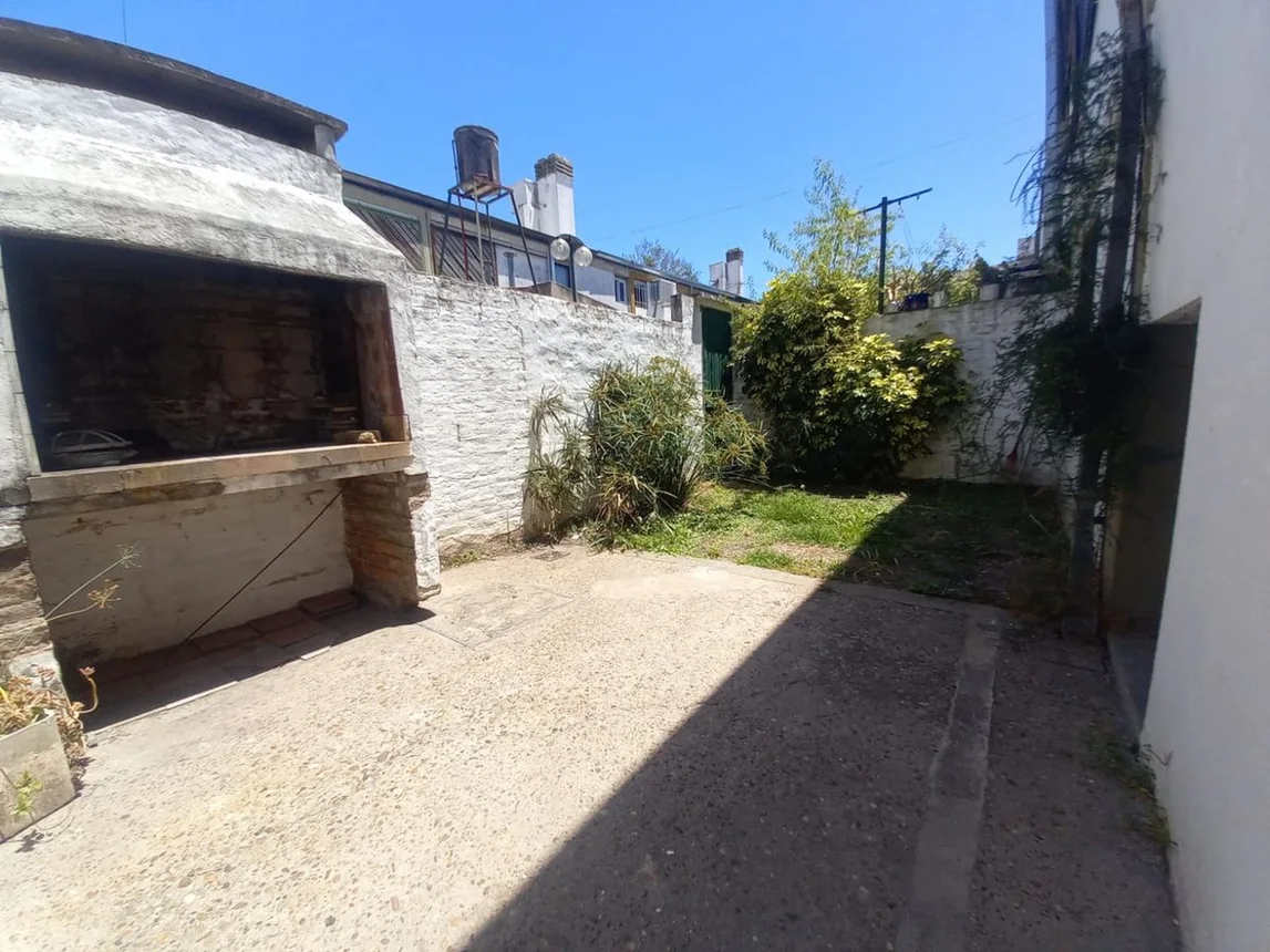 Casa dúplex de 4 ambientes en venta en Tolosa, 14 E/ 528 Bis y 529 0, foto 2