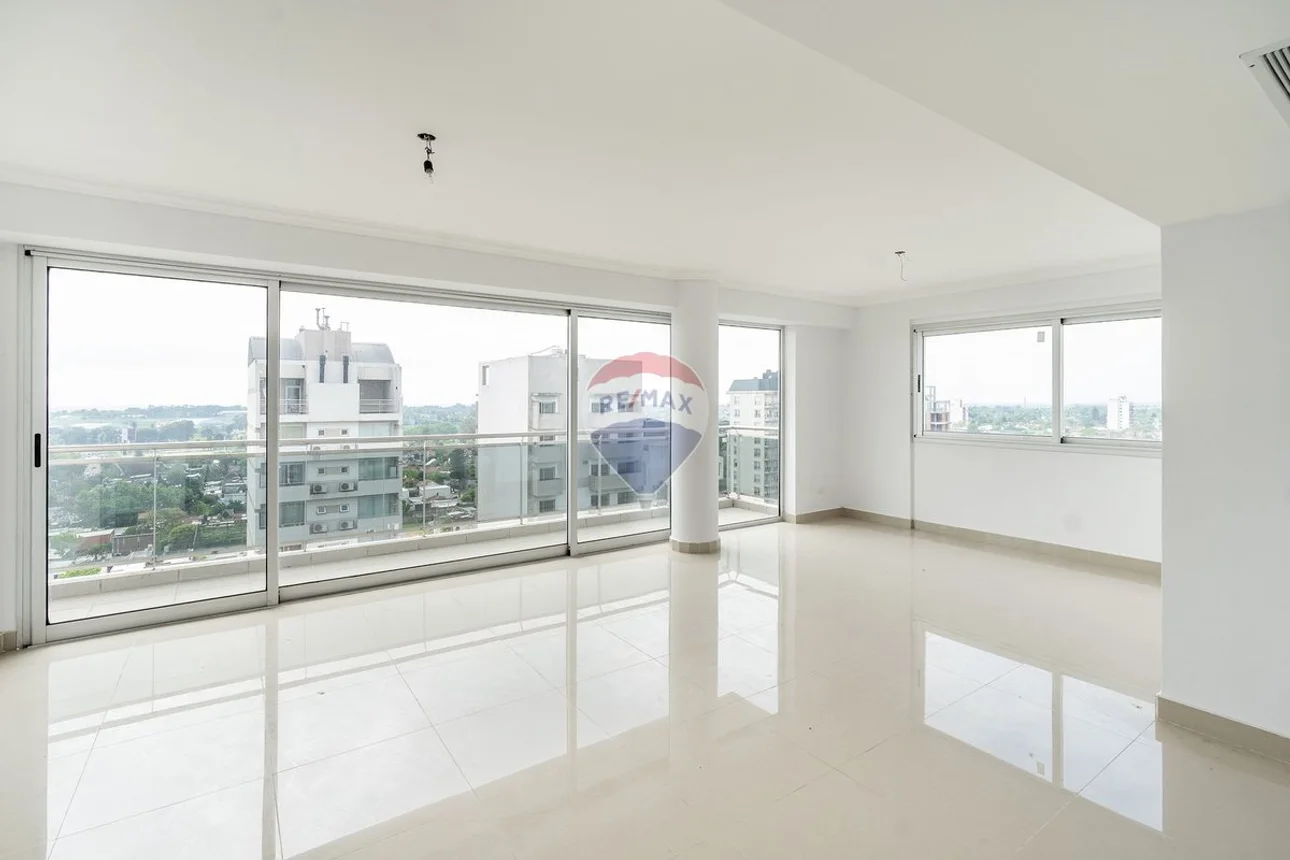 Departamento de 4 ambientes en venta en Quilmes, Mitre 300