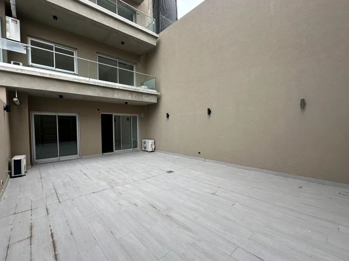 Venta departamento 2 amb con patio enorme nuñez, foto 1