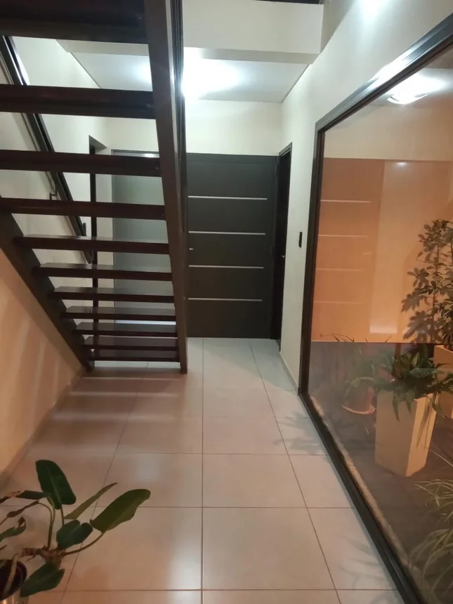 Vendo casa moderna con piscina en godoy cruz, foto 3