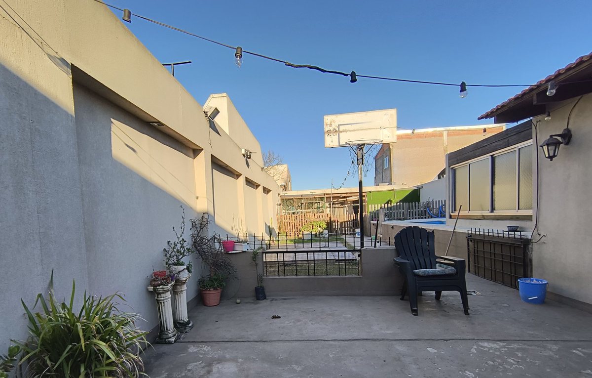 Foto 12 — CASA EN VENTA EN BERNAL  PARQUE QUINCHO Y PISCINA