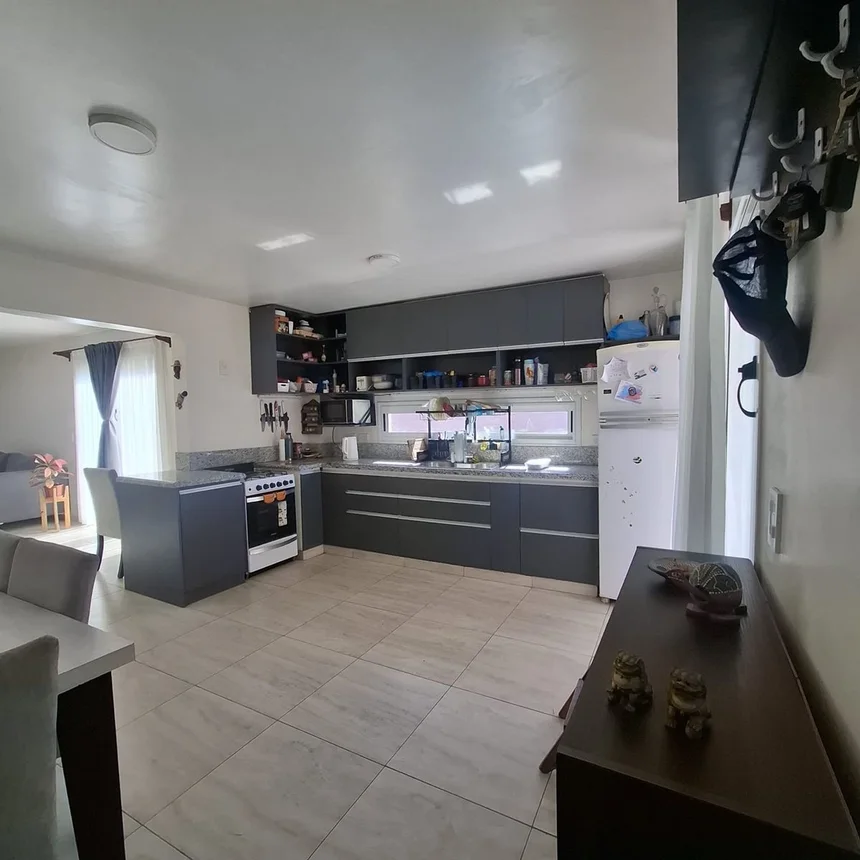 Casa en venta en Guaymallén, foto 2