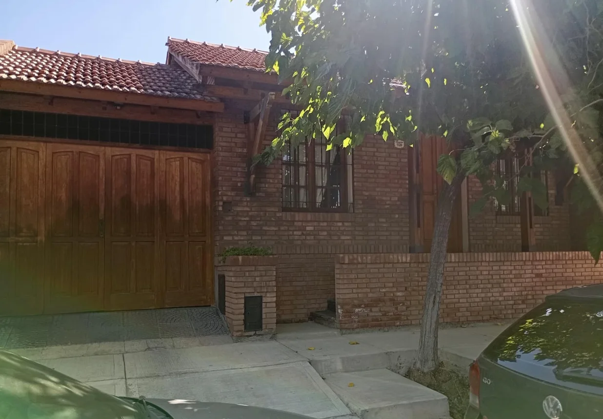 Casa en venta en Godoy Cruz, foto 2