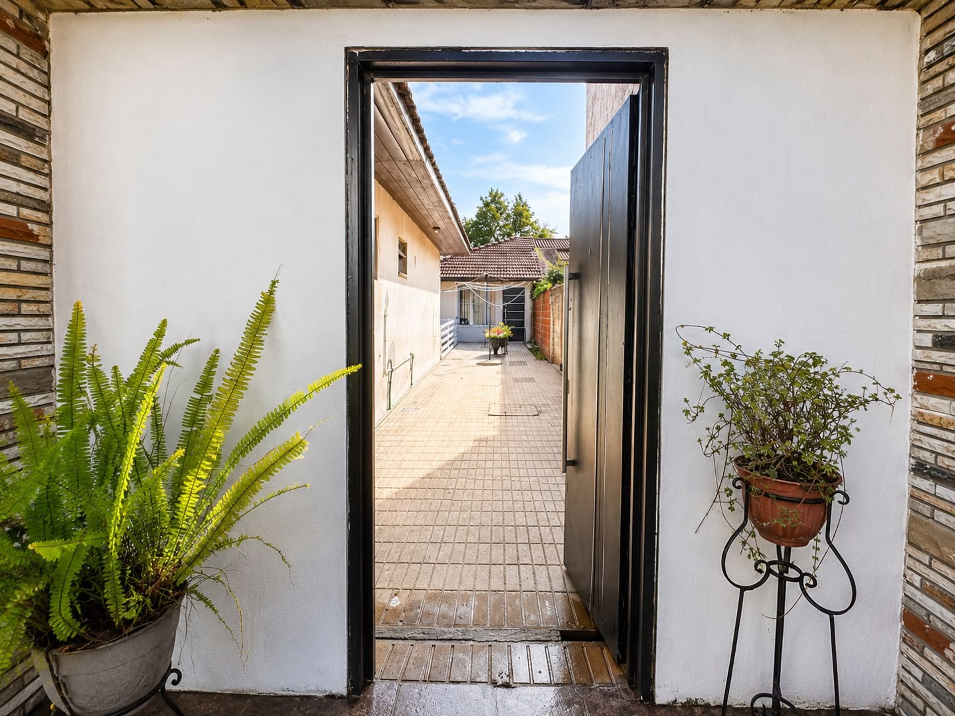 Foto 8 — VENTA CASA 3 AMB JARDÍN Y COCHERA BERNAL CENTRO