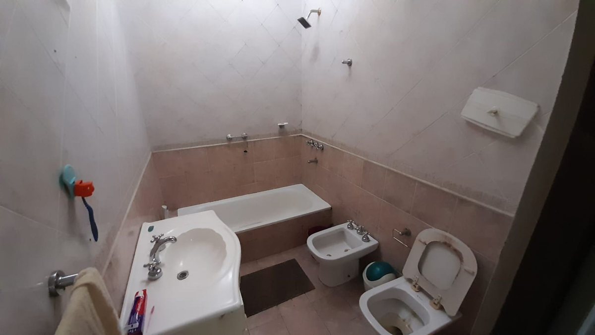 Foto 5 — VENTA CASA UNICA DE PASILLO- TIRO SUIZO