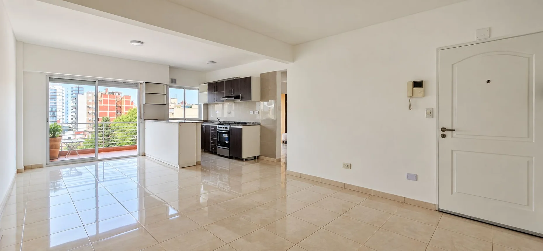Semipiso de 2 ambientes en venta en Flores, Portela 200