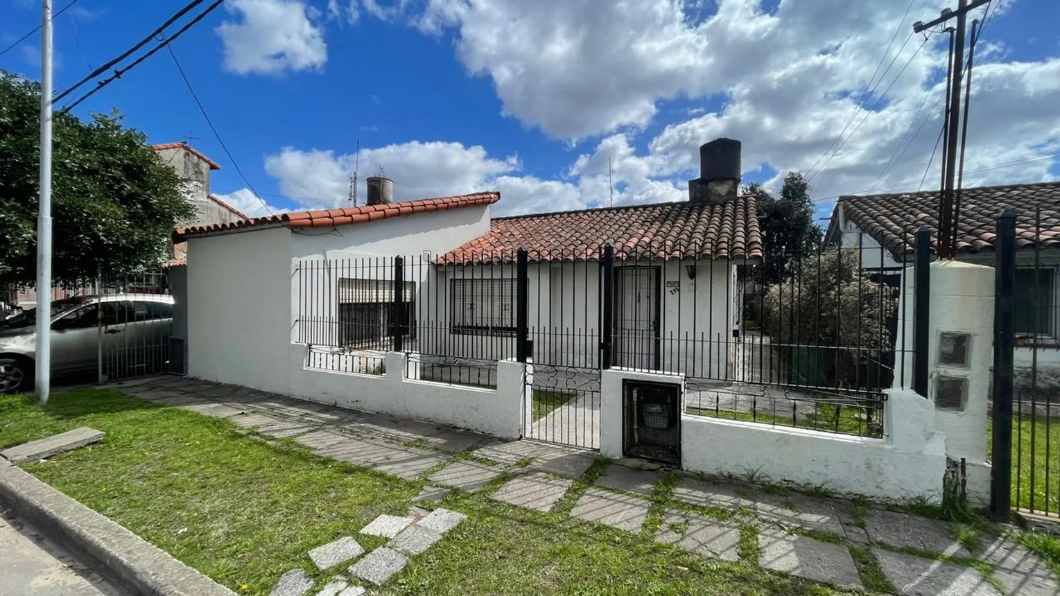 Casa de 5 ambientes en venta en Valentín Alsina, Coronel Murguiondo 1600