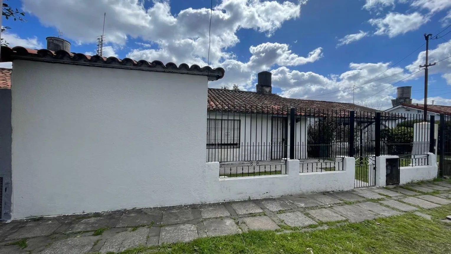 Casa de 5 ambientes en venta en Valentín Alsina, Coronel Murguiondo 1600, foto 2