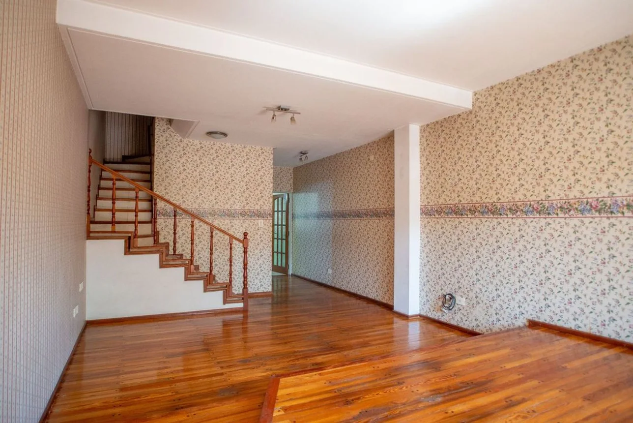 Casa tríplex de 5 ambientes en venta en Villa Urquiza, Iberá 5600