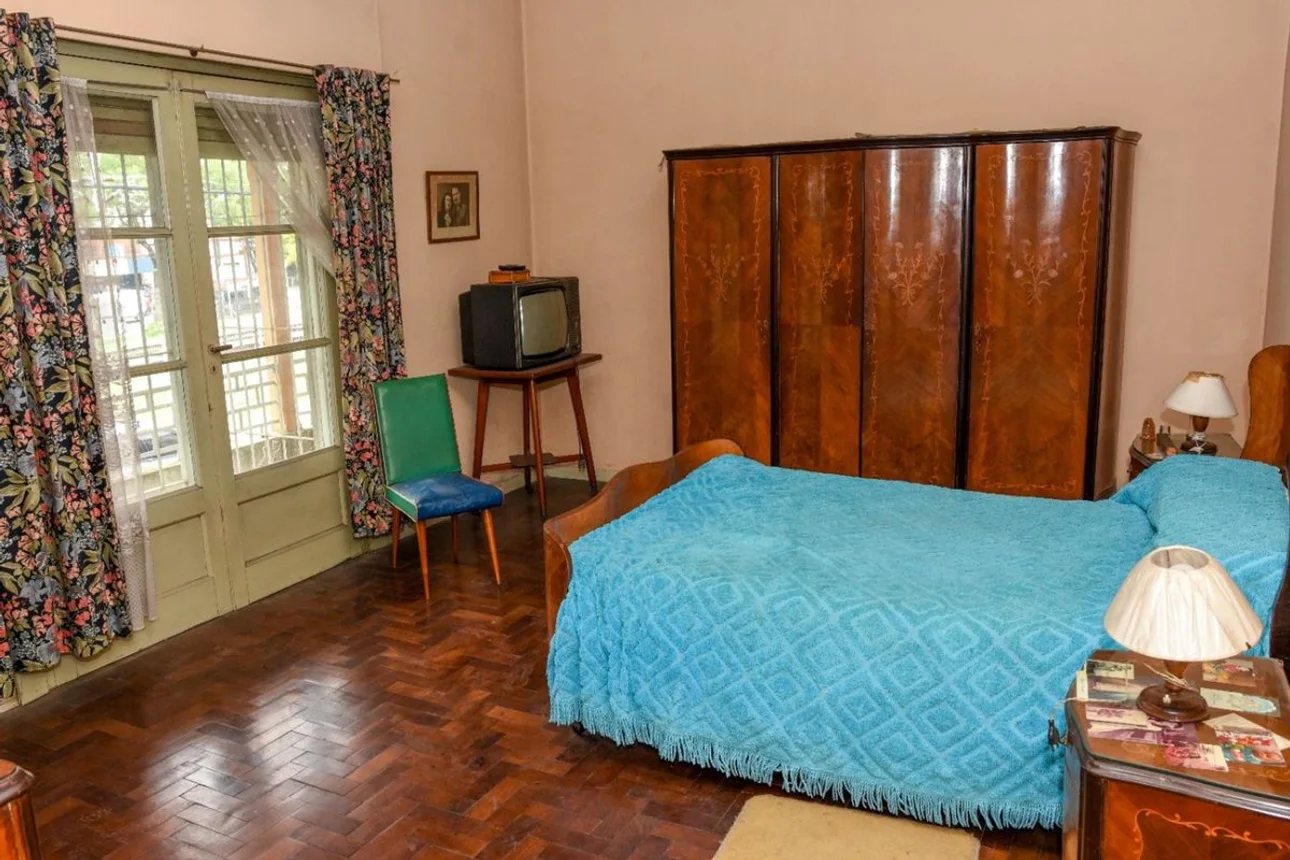 Casa de 3 ambientes en venta en Ezpeleta Este, Hipolito Yrigoyen 5400