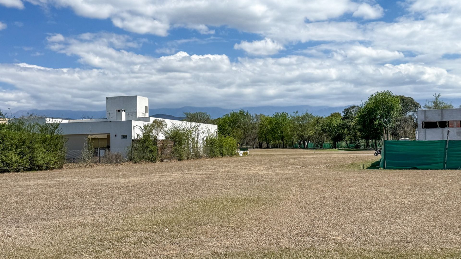 TERRENO EN VENTA EN JARDINES DE SAN LORENZO - foto 2