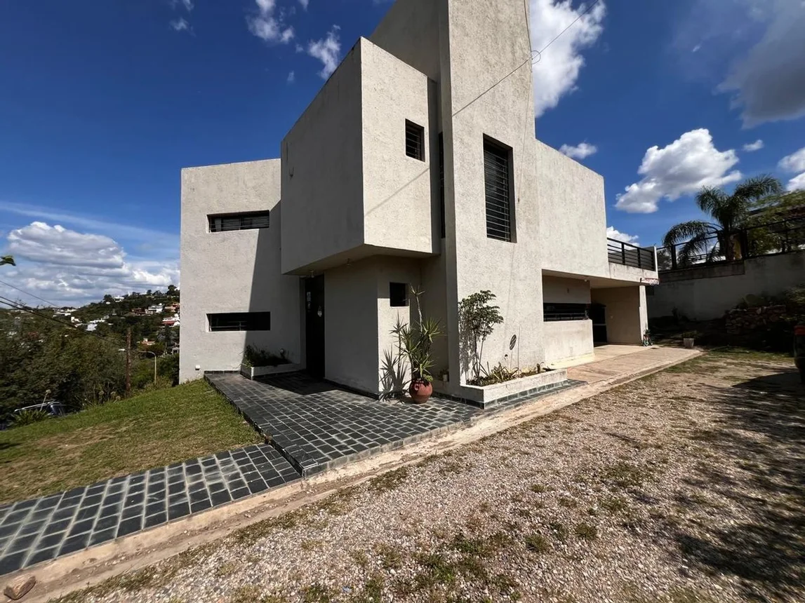 Casa dúplex de 5 ambientes en venta en Villa Carlos Paz, George Sand 0