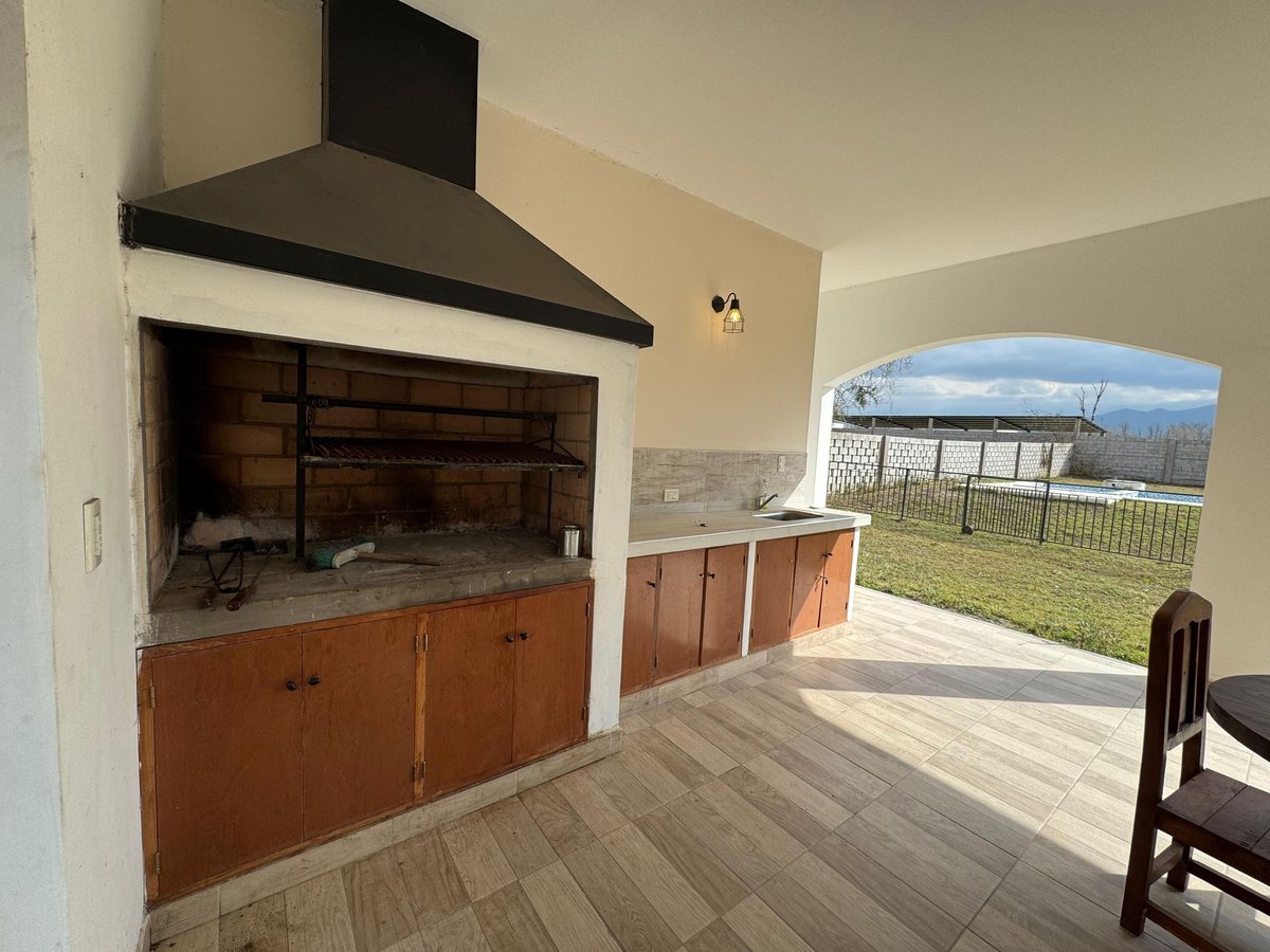 CASA 1 DORMITORIO CON QUINCHO Y PILETA LA SILLETA - foto 3