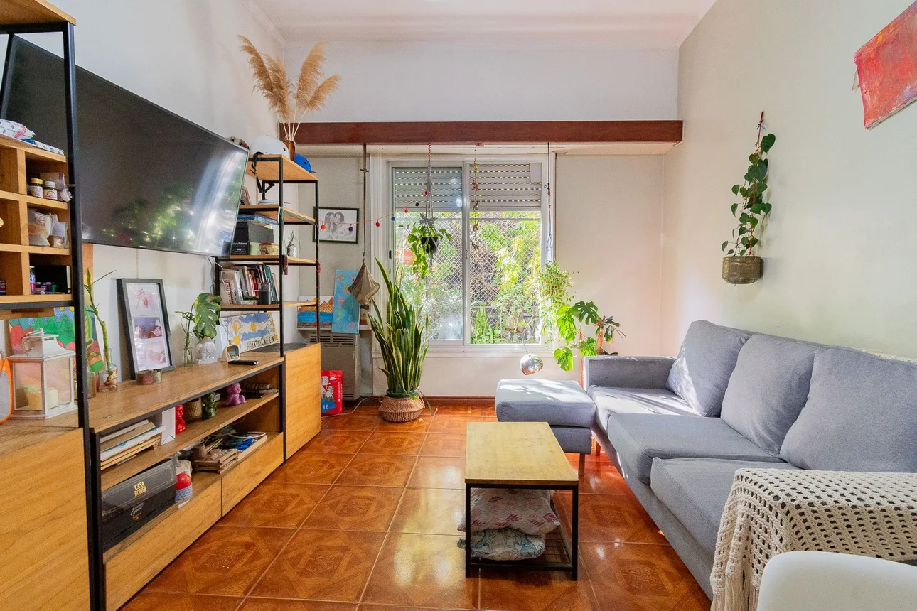 Departamento de 3 ambientes en venta en Balvanera, Moreno 2000