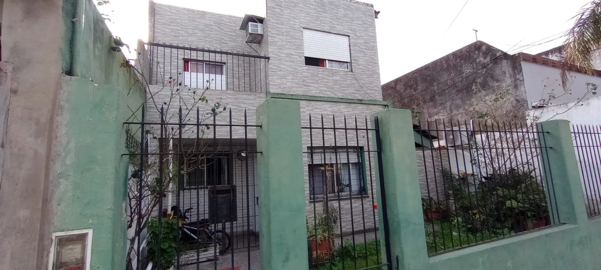 Casa de 5 ambientes en venta en Victoria, Juan Crisol 2100