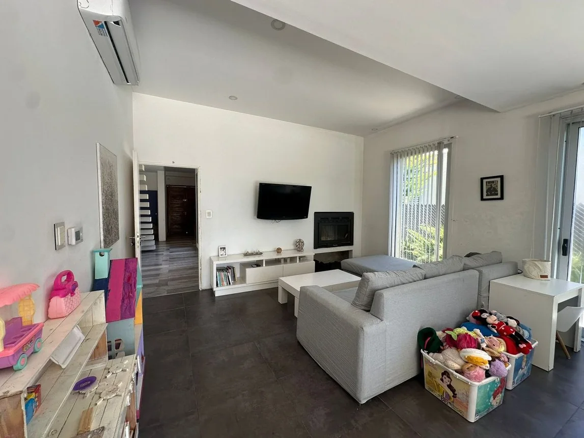 Casa de 5 ambientes en venta en City Bell, 459 E/ 11 y 12 0, foto 4