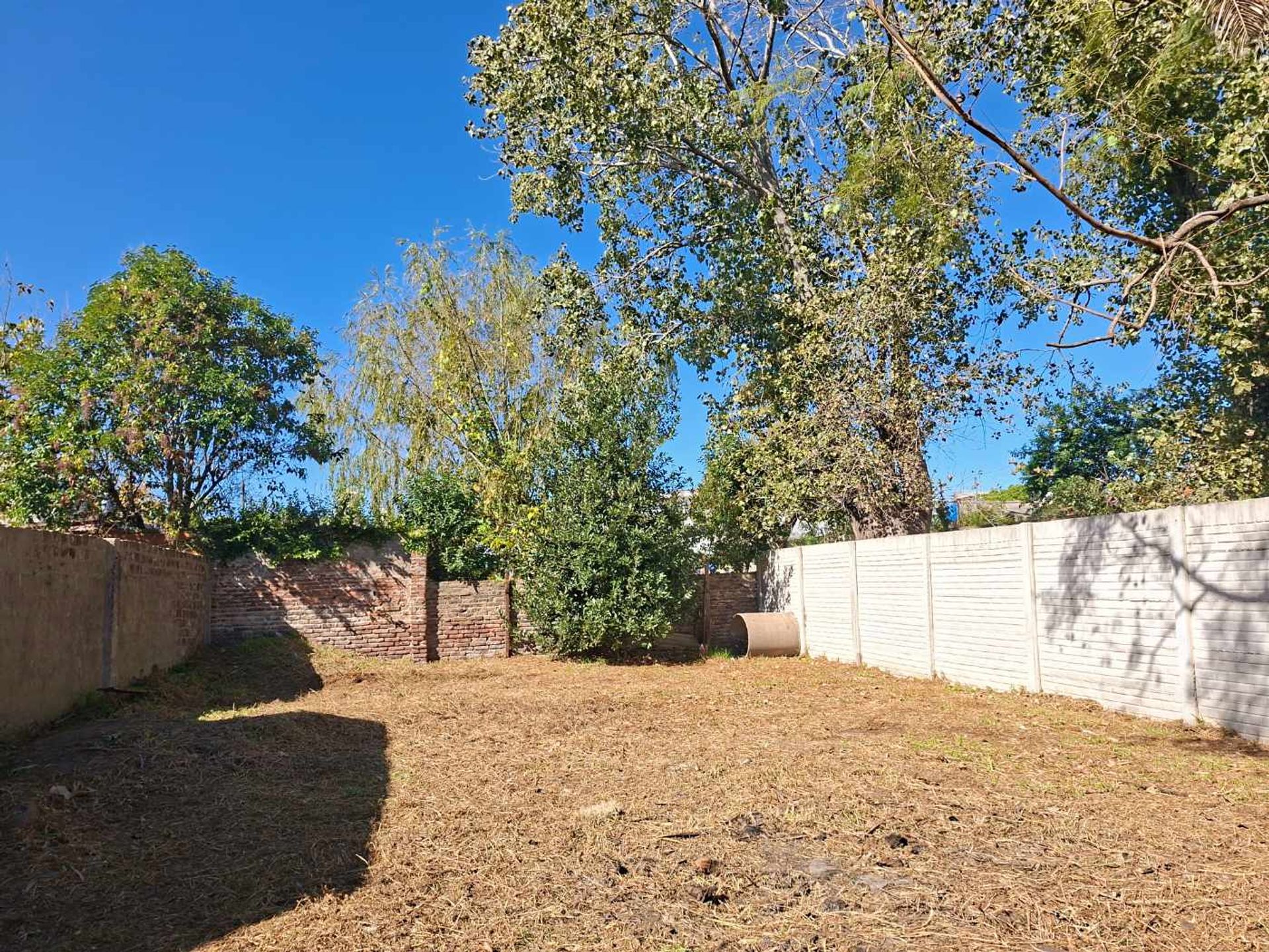 Foto 15 — VENTA CASA 3 AMB CON PARQUE, BERNAL ESTE.APTA CRED