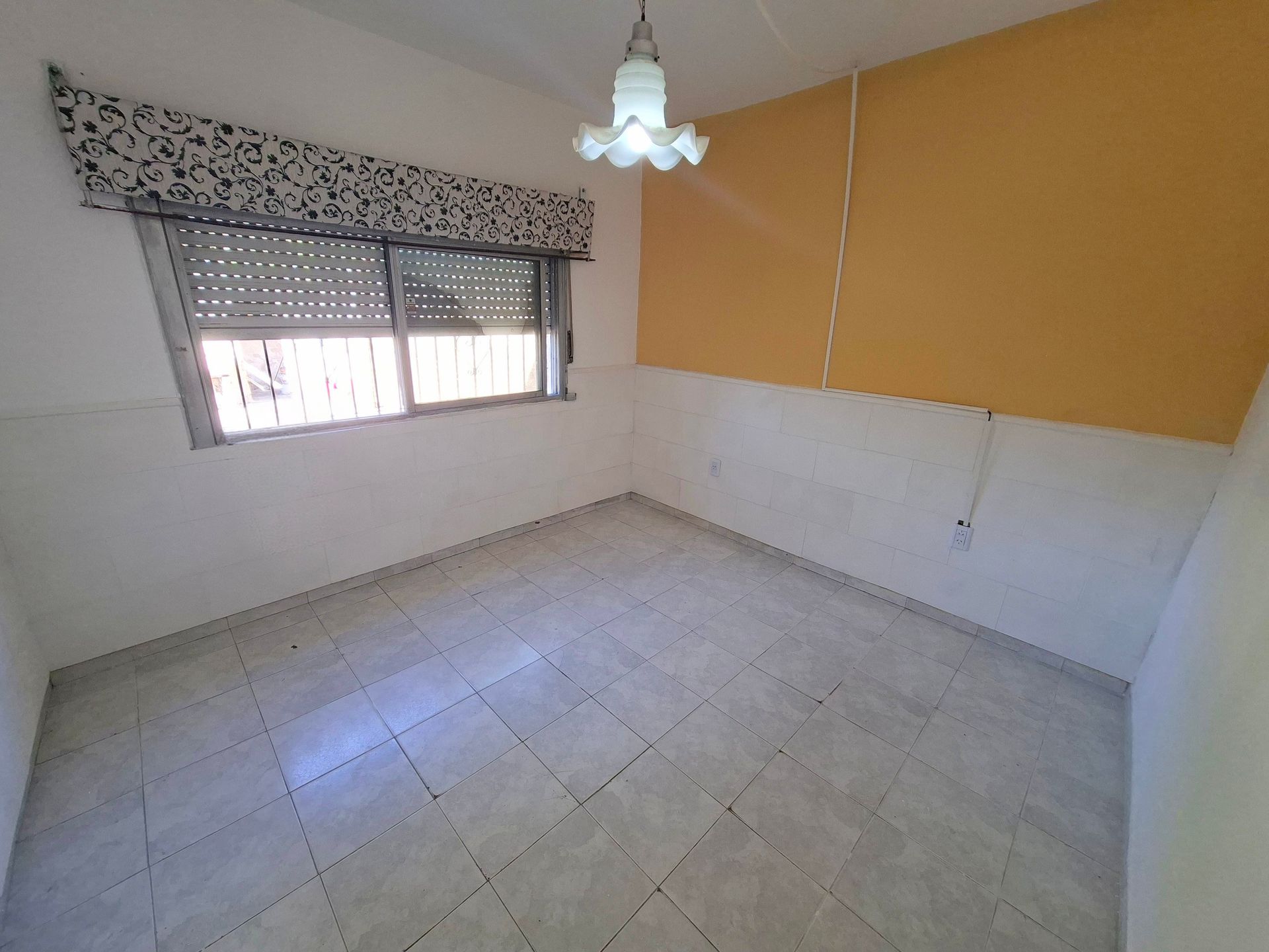 Foto 6 — VENTA CASA 3 AMB CON PARQUE, BERNAL ESTE.APTA CRED