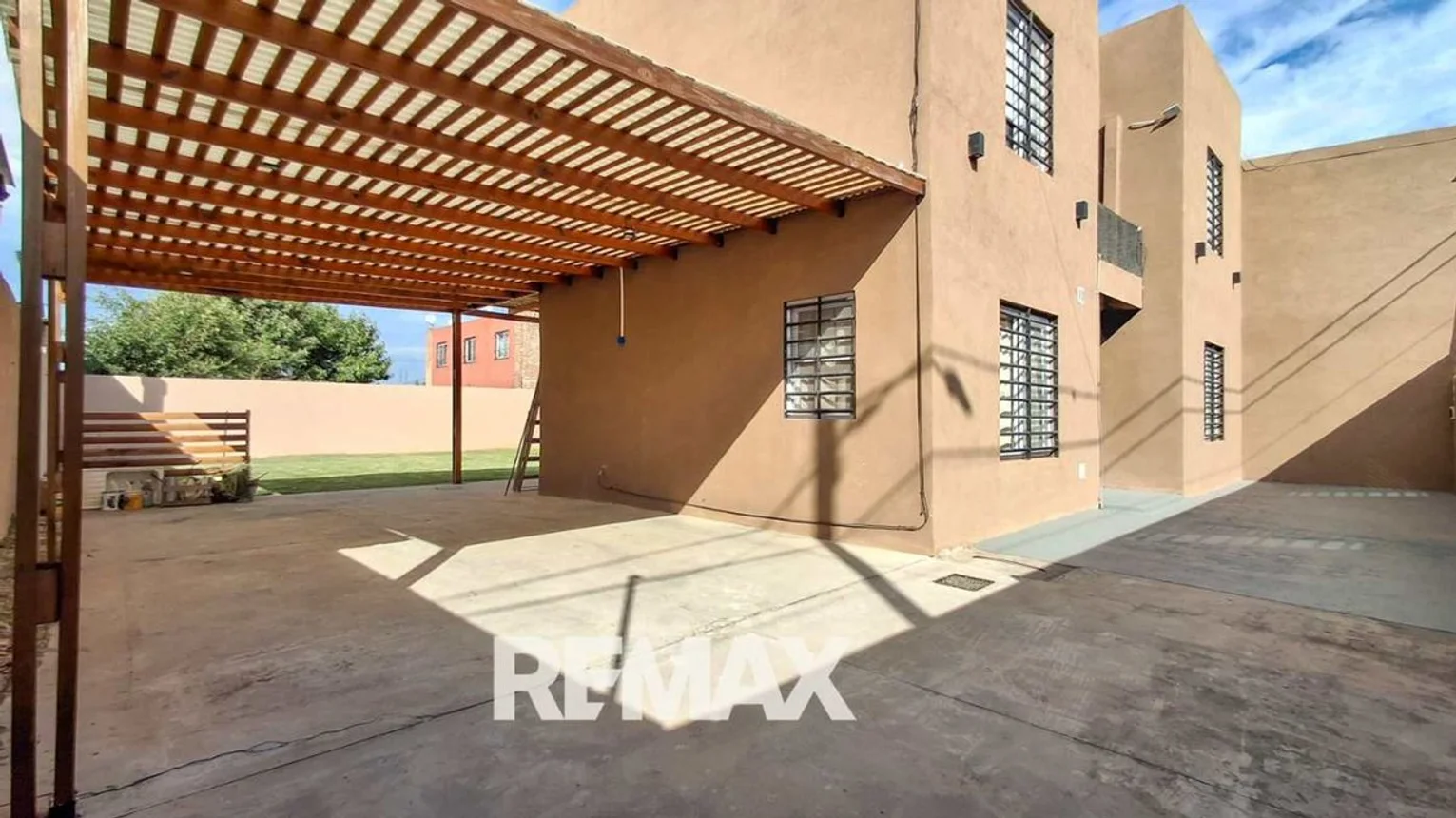 Casa dúplex en venta en Pilar, foto 4