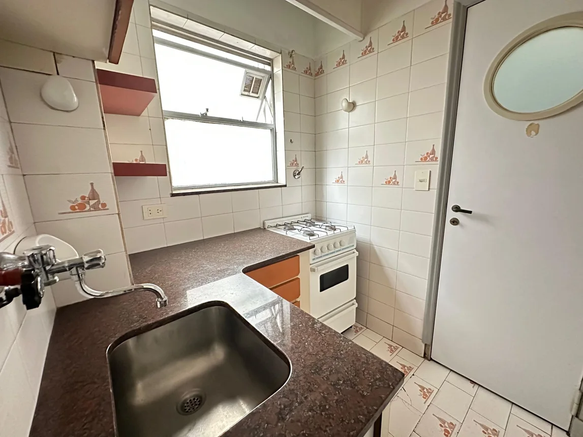 Monoambiente en venta en Monserrat, Chacabuco 100