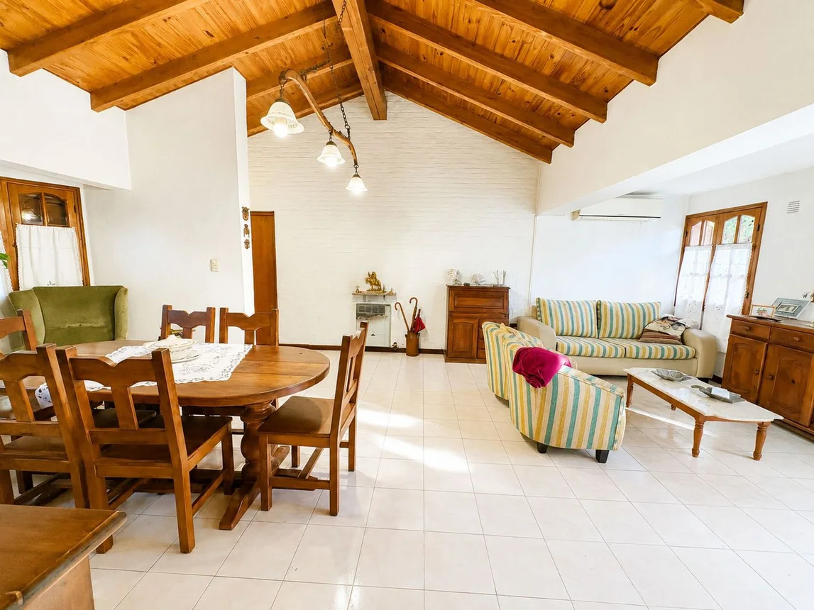Casa en venta en Guaymallén, foto 3