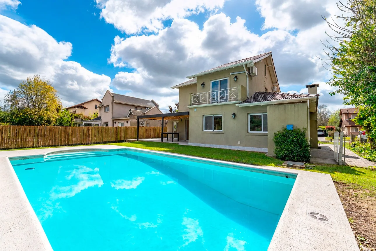 Venta casa 4 dorm pileta country la delfina pilar, foto 1