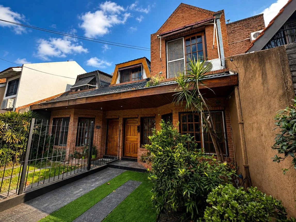 Casa dúplex de 4 ambientes en venta en Ciudad Jardín, Aviador Fredes 7000, foto 2