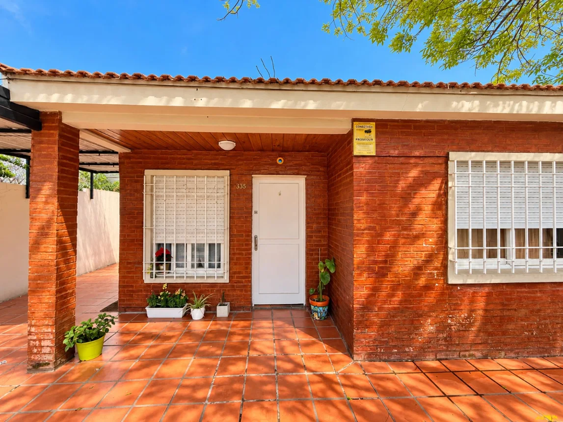 Casa de 3 ambientes en venta en San Antonio de Padua, Sargento Cabral 300, foto 2