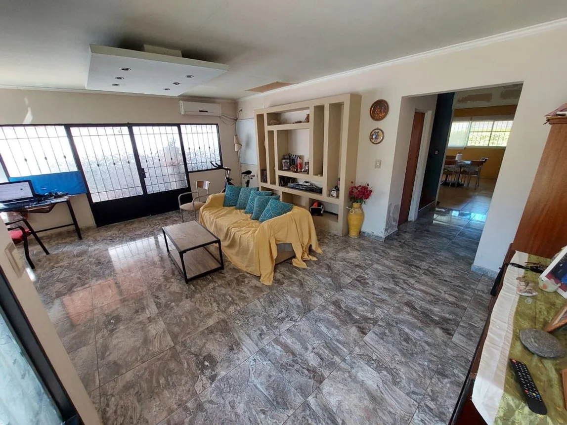 Casa dúplex de 5 ambientes en venta en Corrientes, Los Calchaquies 3000, foto 2