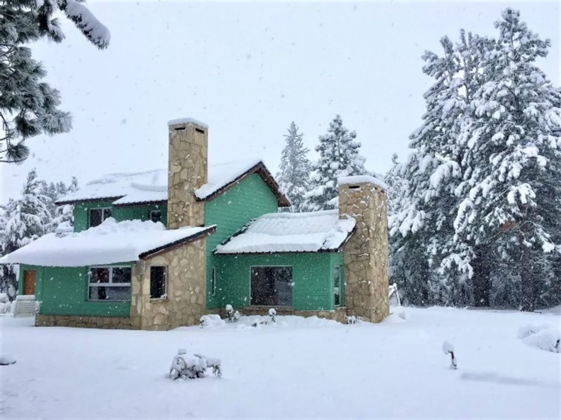 Casa de 4 ambientes en alquiler en San Carlos de Bariloche, Acceso Al Challhuaco 100, foto 4