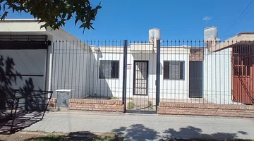 ALQUILER CASA 3 DOMITORIOS PATIO COCHERA G  CRUZ