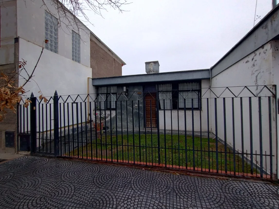 Casa en venta en Guaymallén, foto 2