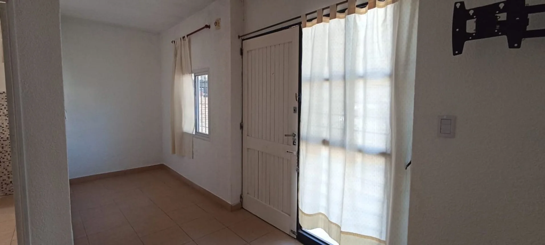 Casa dúplex de 5 ambientes en venta en El Talar, Pasaje San Javier 500, foto 3