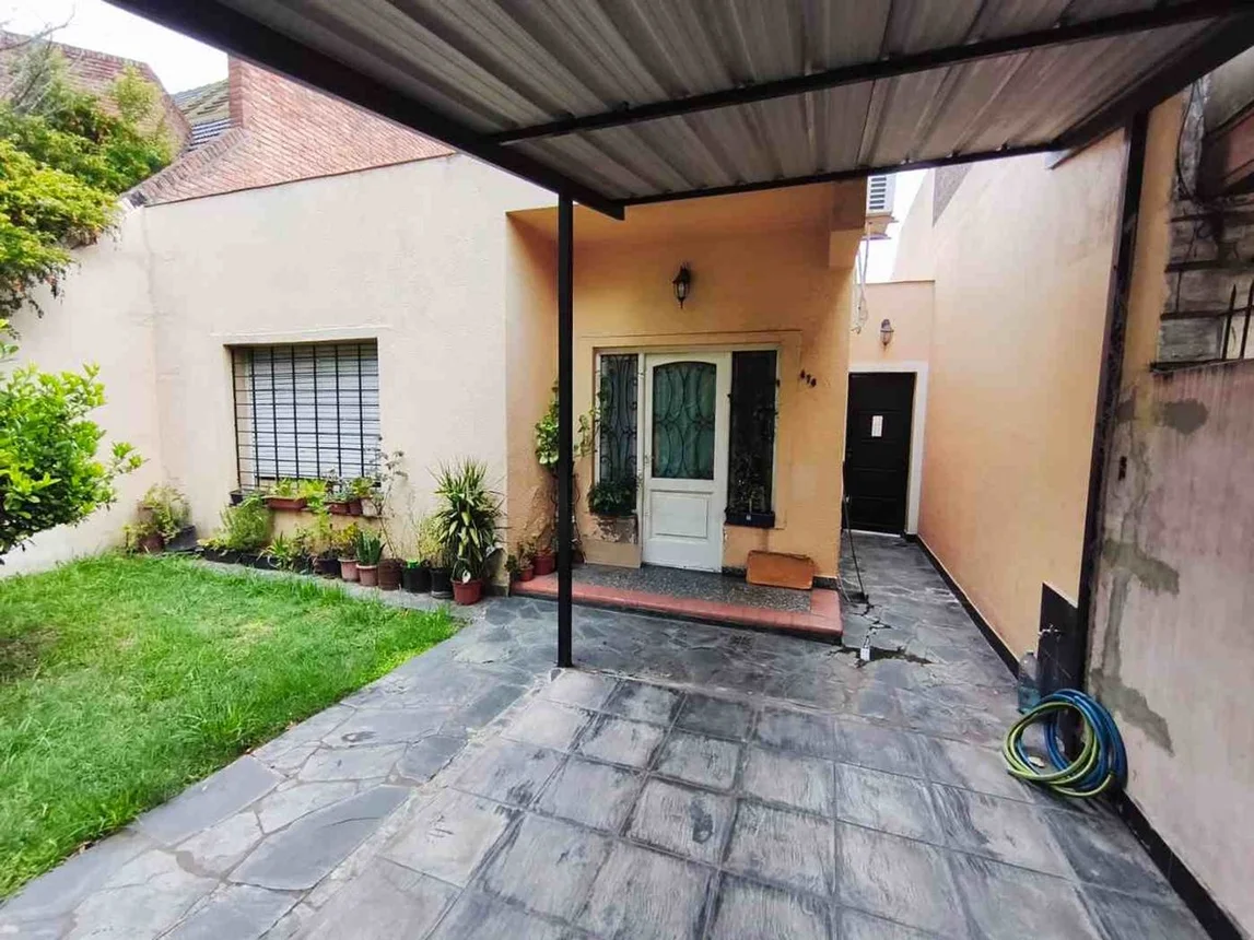Casa en venta en Villa Sarmiento