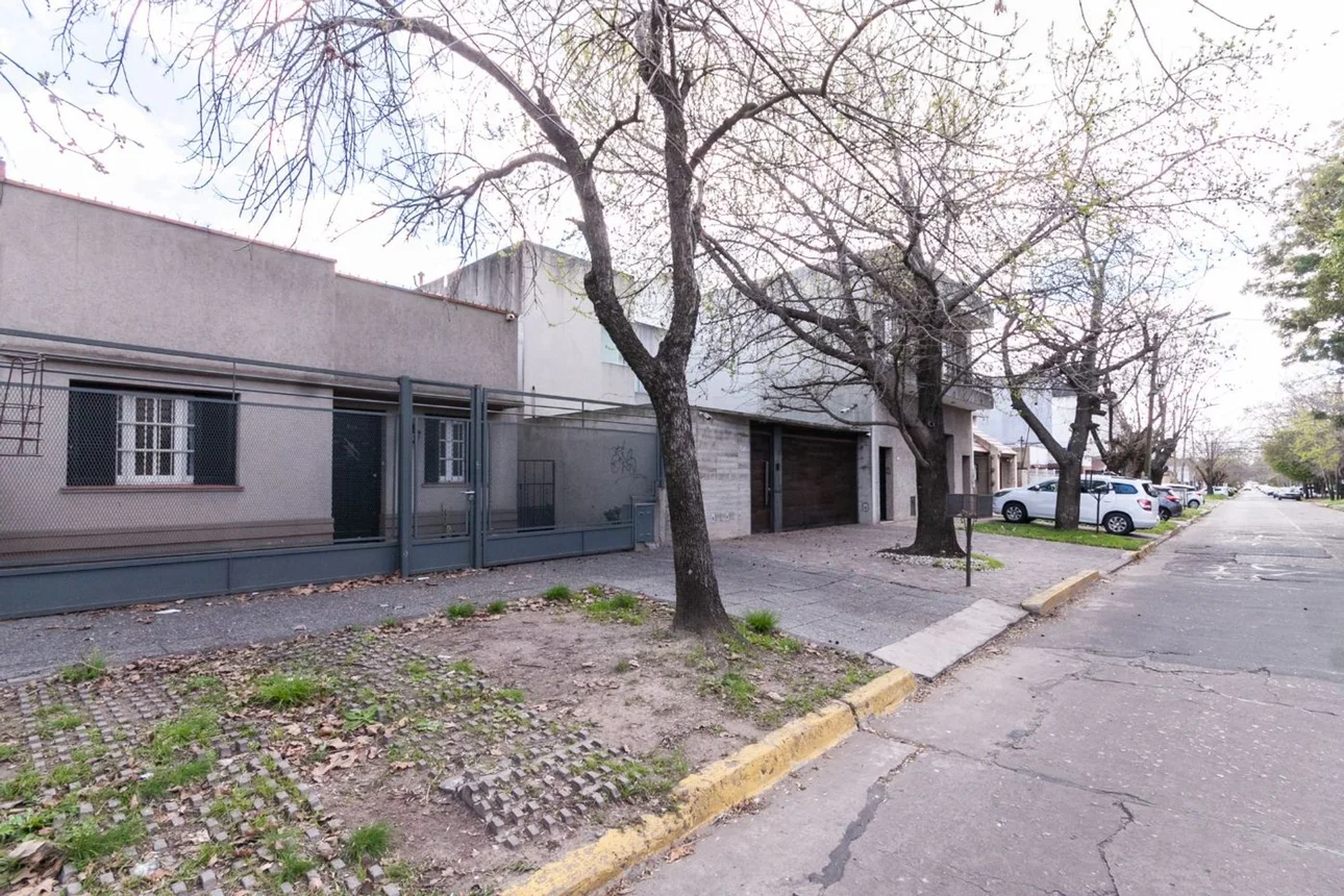 Casa de 3 ambientes en venta en Banfield, Carlos Croce 900, foto 2
