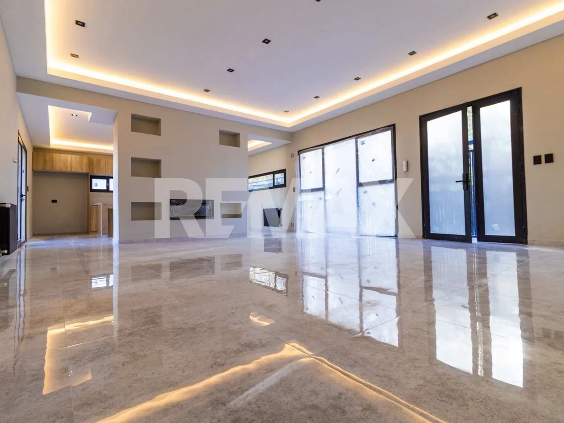 Casa en venta en Neuquén, foto 3