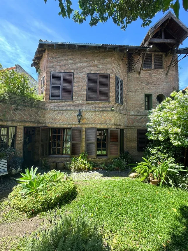 Casa de 5 ambientes en venta en Haedo, Heroes de Malvinas Argentinas 200, foto 2