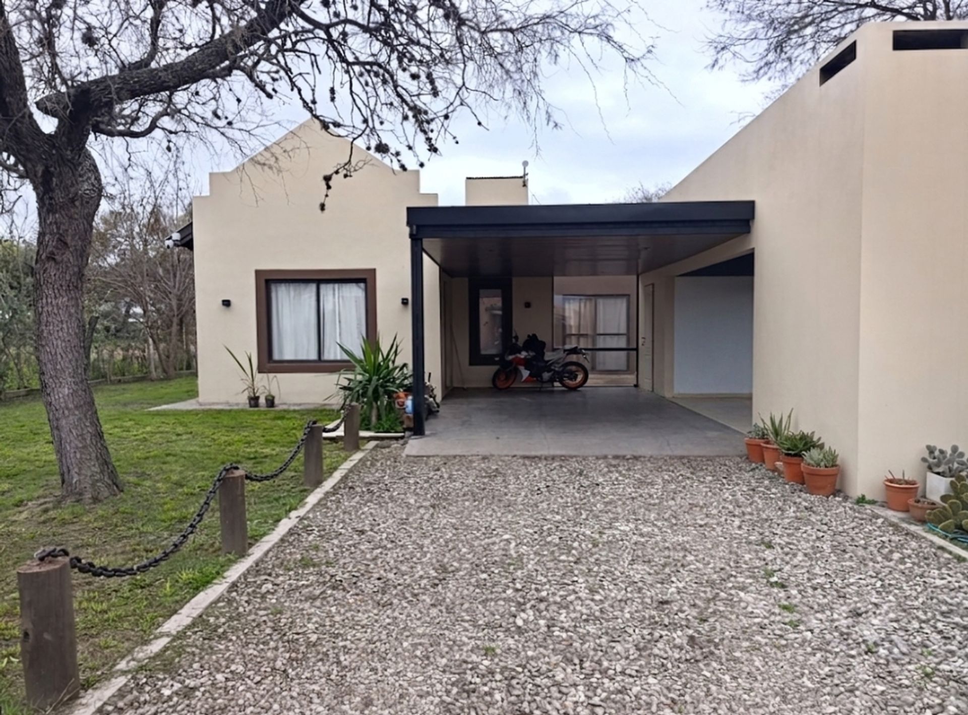 Foto 2 — Casa en venta en barrio Solares del valle