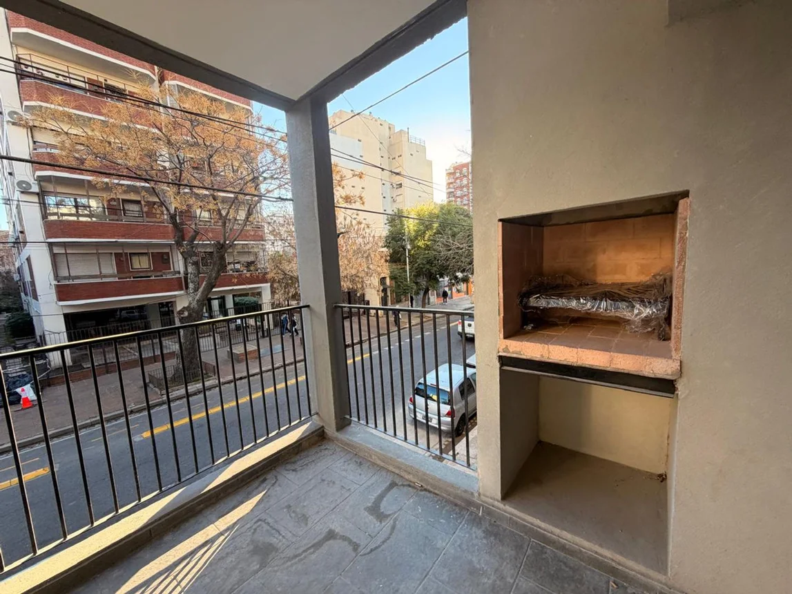 Departamento de 4 ambientes en venta en Parque Chacabuco, Puan 600