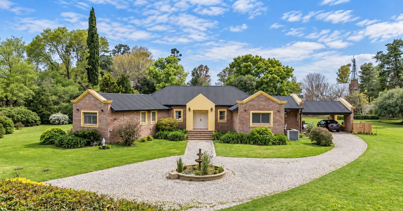 Casa de 5 ambientes en venta en Benavídez, Las Heras 300