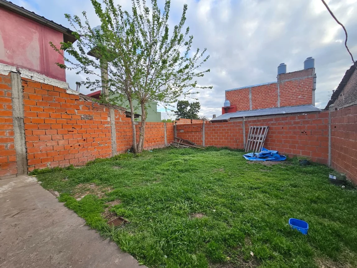 Casa de 4 ambientes en venta en José C. Paz, Juan A. Bussolini 5300, foto 2