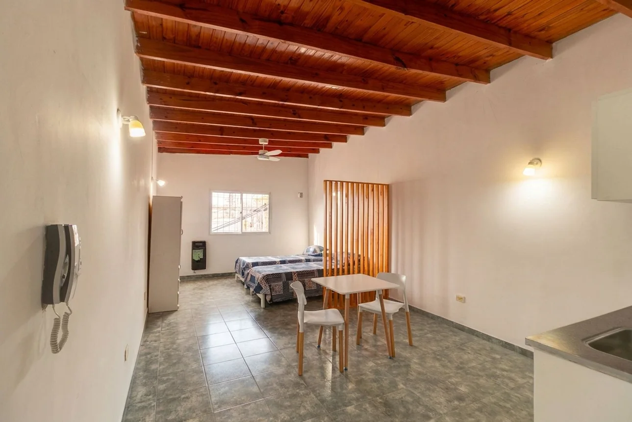 Monoambiente en alquiler en La Plata, 44 y 122 600