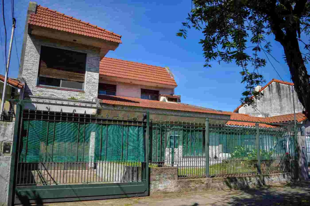 Casa de 5 ambientes en venta en Temperley, Rafael Jijena Sánchez 300, foto 2